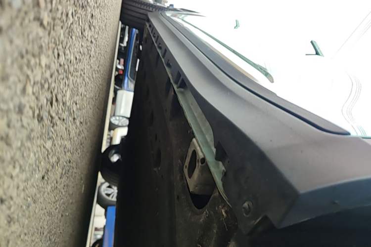 Used AION Y 2022 Plus 80 Intelligent Driving Edition Right Side Sill