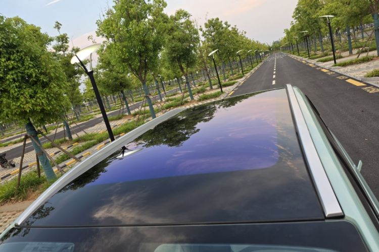 Used AION Y 2022 Plus 70 Tech Edition Roof