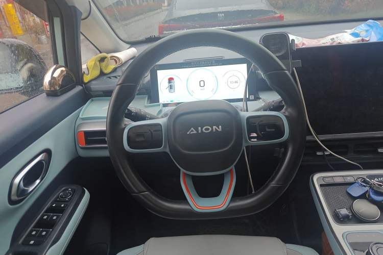 Used AION Y 2022 70 Intelligent Edition Lithium Iron Phosphate Steering Wheel