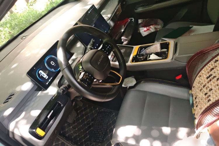 Used AION Y 2022 70 Intelligent Edition Lithium Iron Phosphate Steering Wheel
