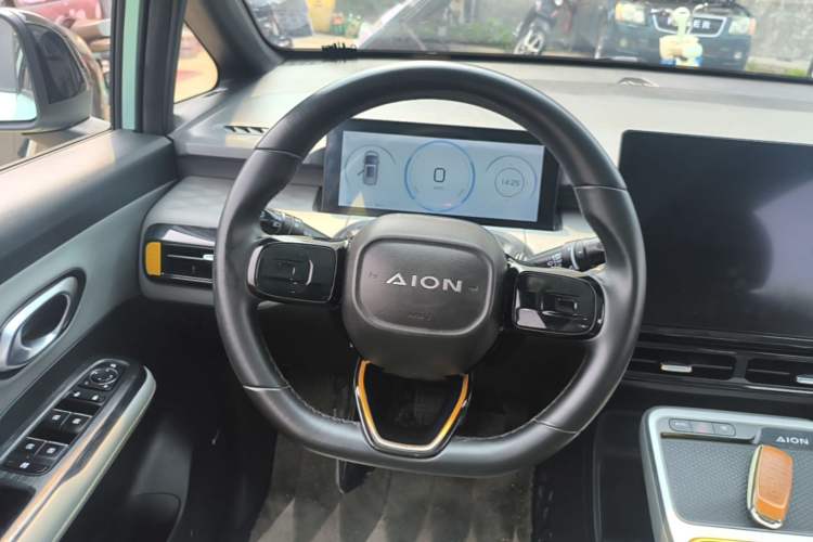 Used AION Y 2022 70 Intelligent Edition Lithium Iron Phosphate Steering Wheel
