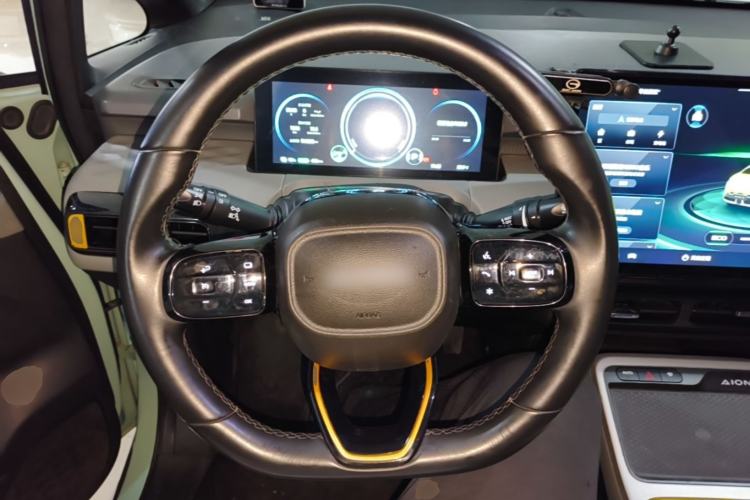 Used AION Y 2022 70 Intelligent Edition Lithium Iron Phosphate Steering Wheel