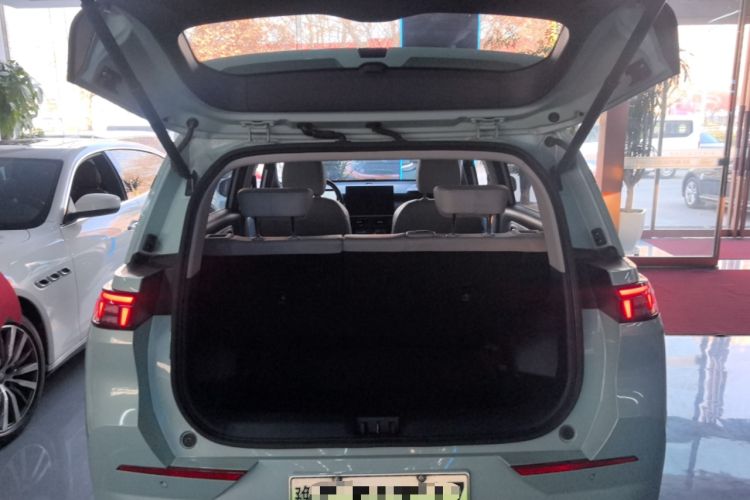 Used AION Y 2022 80 Ultra-Long Range Edition Trunk