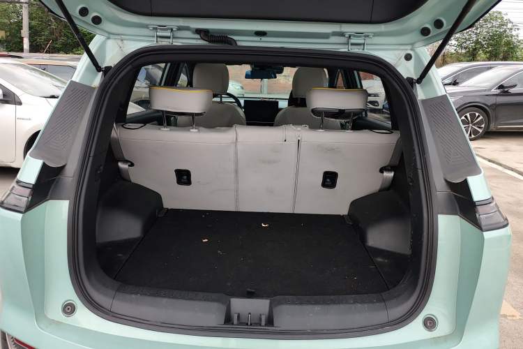 Used AION Y 2022 Plus 70 Smart Edition Trunk