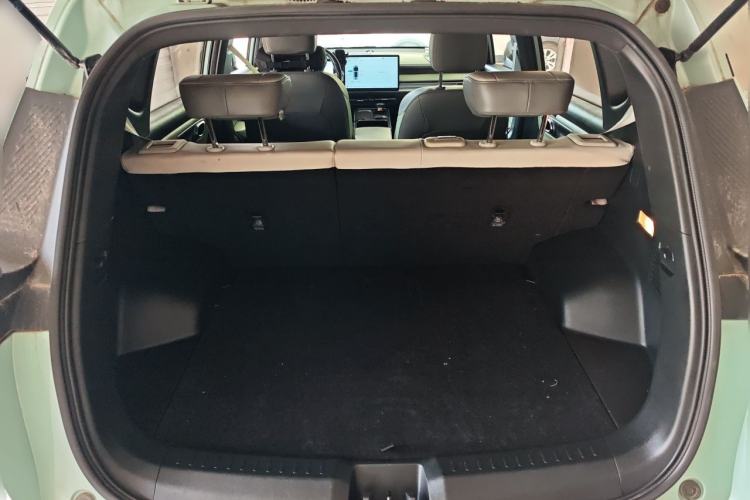 Used AION Y 2022 Plus 70 Smart Edition Trunk