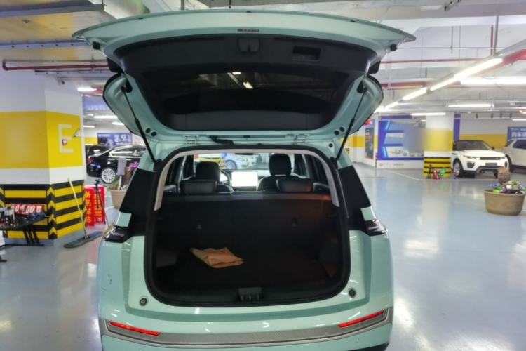 Used AION Y 2022 Plus 70 Smart Edition Trunk
