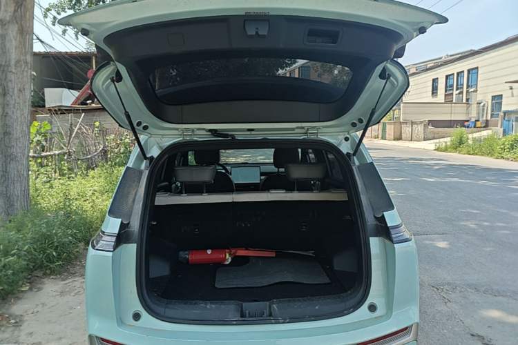 Used AION Y 2022 Plus 70 Smart Edition Trunk
