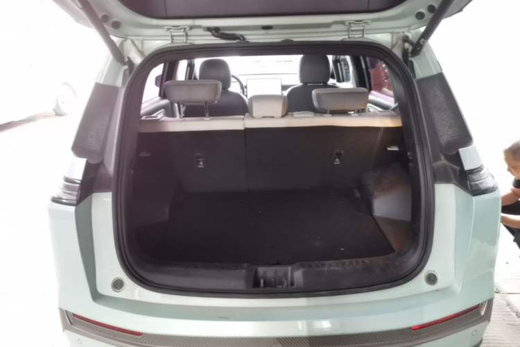 Used AION Y 2022 Plus 70 Tech Edition Trunk