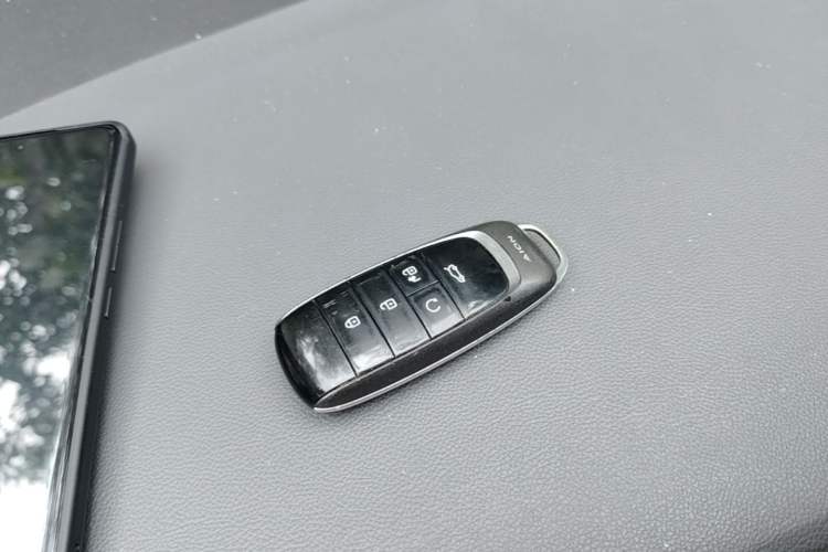 Used AION Y 2022 70 Tech Edition Lithium Iron Phosphate Vehicle Key