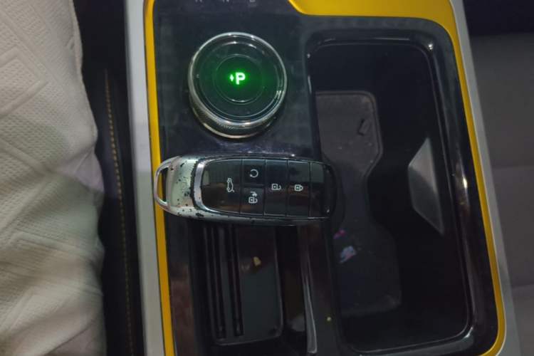 Used AION Y 2022 70 Tech Edition Lithium Iron Phosphate Vehicle Key
