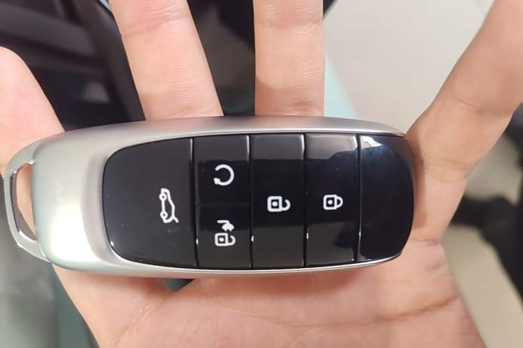 Used AION Y 2022 70 Intelligent Edition Lithium Iron Phosphate Vehicle Key
