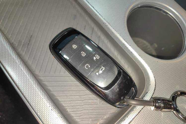 Used AION Y 2022 Plus 70 Smart Edition Vehicle Key