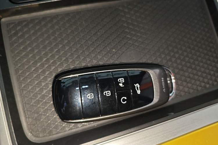 Used AION Y 2022 70 Intelligent Edition Lithium Iron Phosphate Vehicle Key