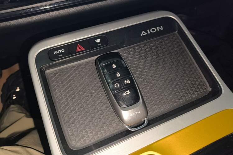 Used AION Y 2022 70 Tech Edition Lithium Iron Phosphate Vehicle Key