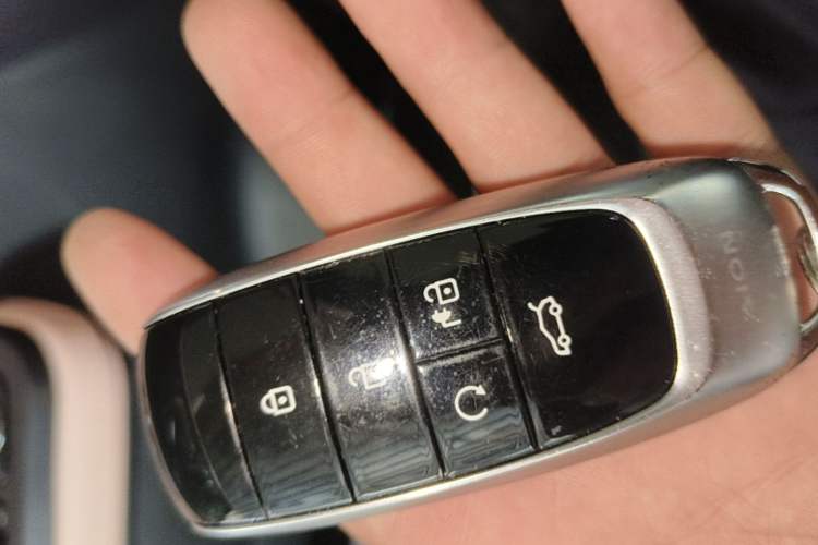 Used AION Y 2022 70 Intelligent Edition Lithium Iron Phosphate Interior 1