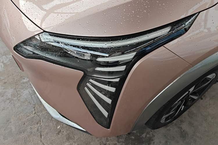Used AION Y 2022 Plus 70 Smart Edition Left Front Headlight