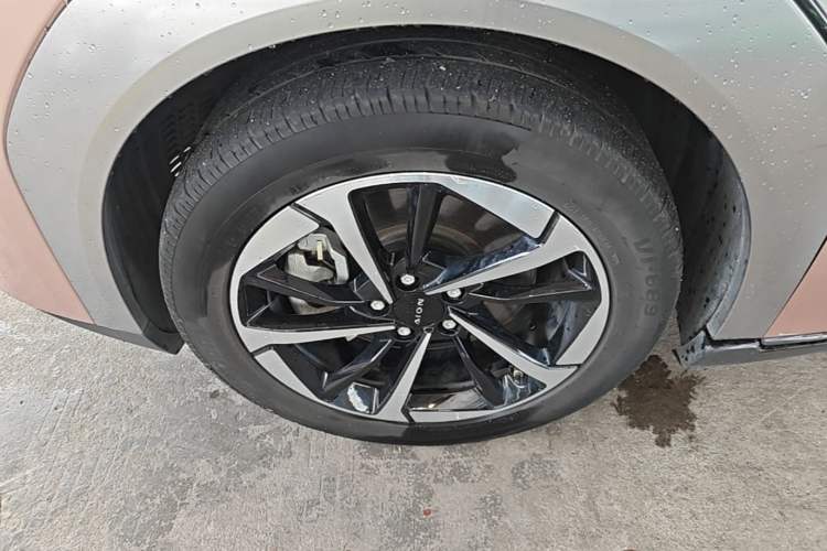 Used AION Y 2022 Plus 70 Smart Edition Left Front Wheel Hub
