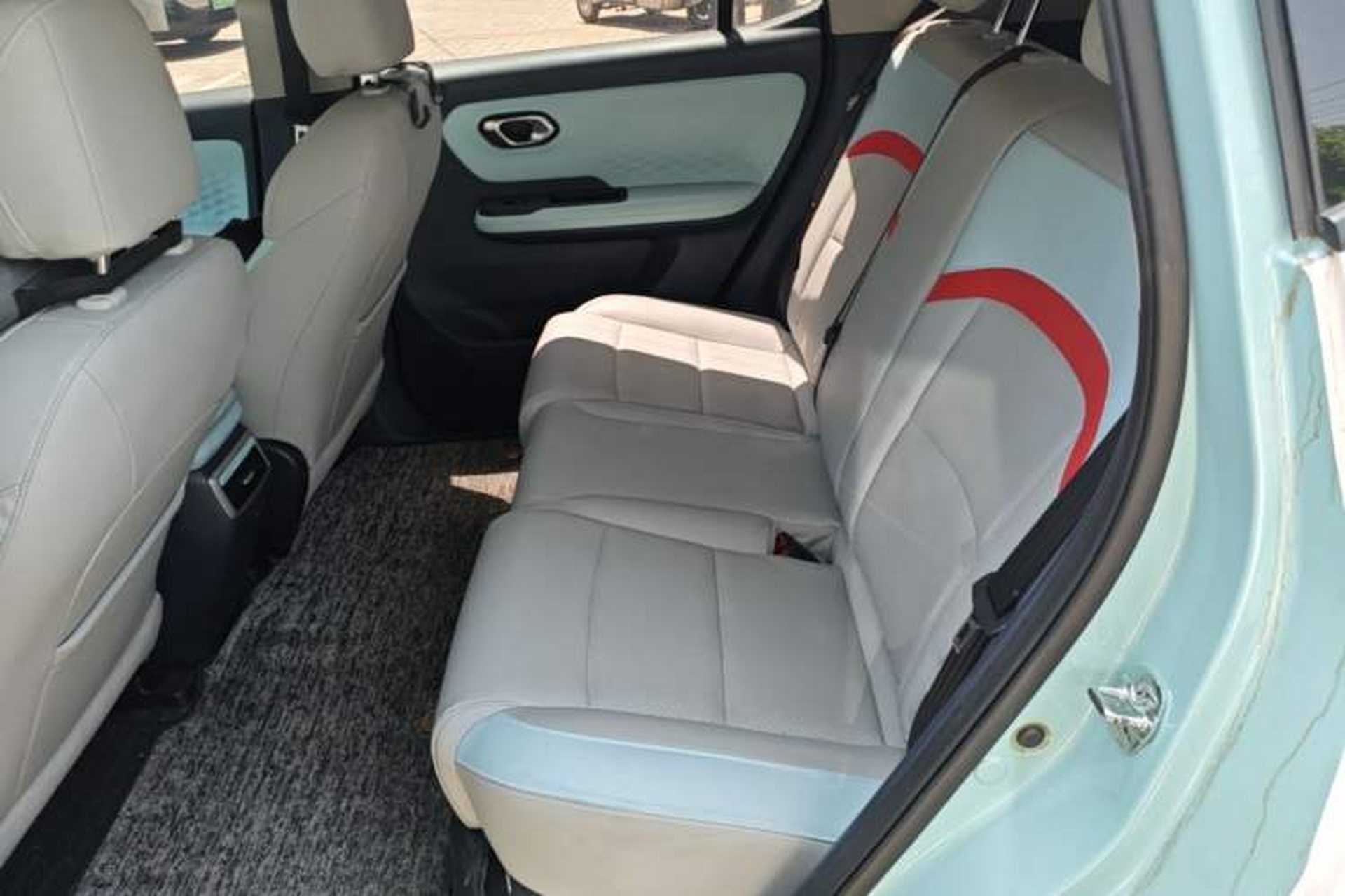 Used AION Y 2022 70 Intelligent Edition Lithium Iron Phosphate Left Rear Seat