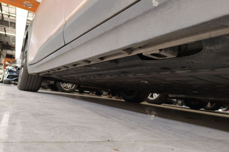 Used AION Y 2022 70 Tech Edition Lithium Iron Phosphate Left Side Sill