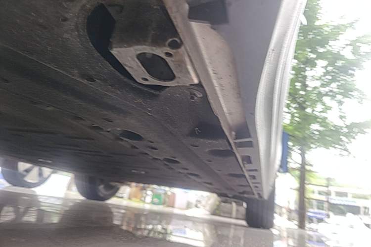 Used AION Y 2022 70 Tech Edition Lithium Iron Phosphate Left Side Sill