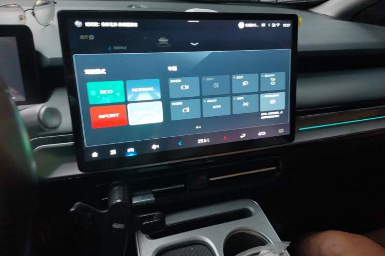 Used AION Y 2022 Plus 70 Smart Edition Audio And AC Panel