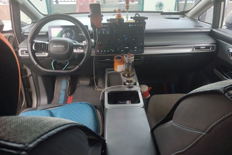 Used AION Y 2022 Plus 80 Enjoy Edition Center Console