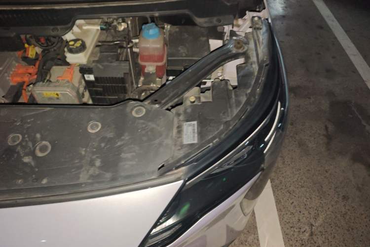Used AION Y 2022 Plus 70 Smart Edition Engine Bay Left