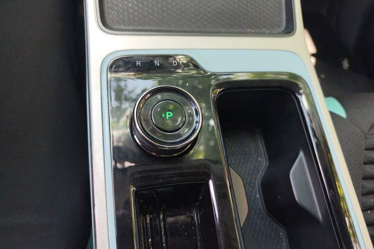 Used AION Y 2022 70 Enjoyment Edition Lithium Iron Phosphate Gear Lever