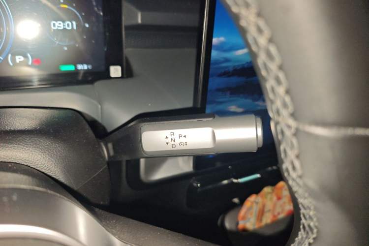 Used AION Y 2022 Plus 70 Smart Edition Gear Lever