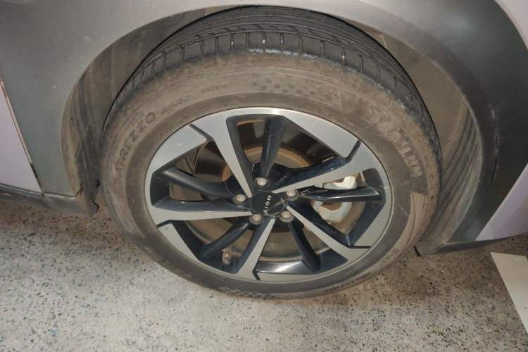 Used AION Y 2022 Plus 70 Smart Edition Right Front Wheel Hub