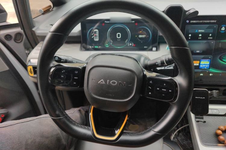 Used AION Y 2022 70 Intelligent Edition Lithium Iron Phosphate Steering Wheel