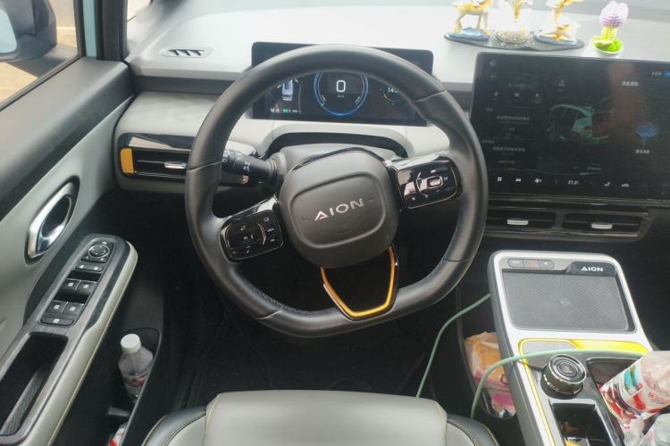 Used AION Y 2022 70 Intelligent Edition Lithium Iron Phosphate Steering Wheel