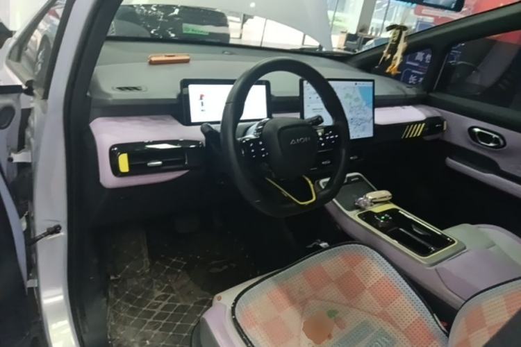Used AION Y 2022 70 Intelligent Edition Lithium Iron Phosphate Center Console