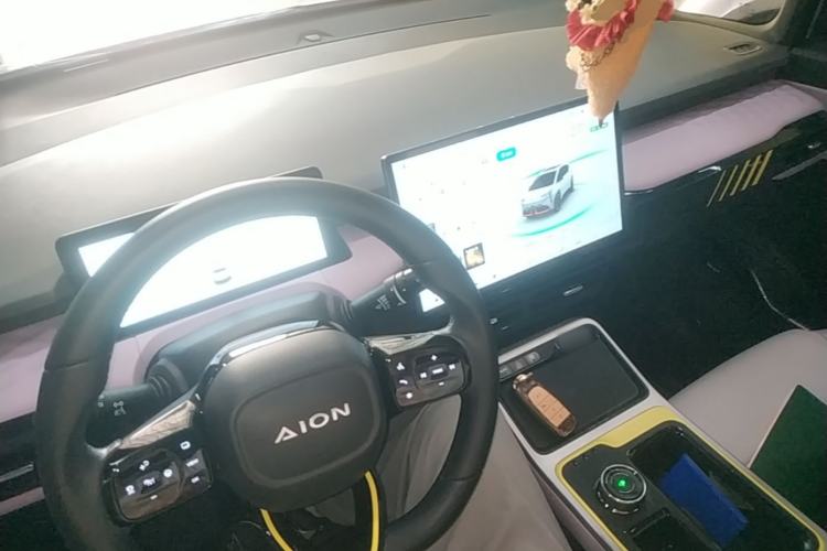 Used AION Y 2022 70 Intelligent Edition Lithium Iron Phosphate Center Console