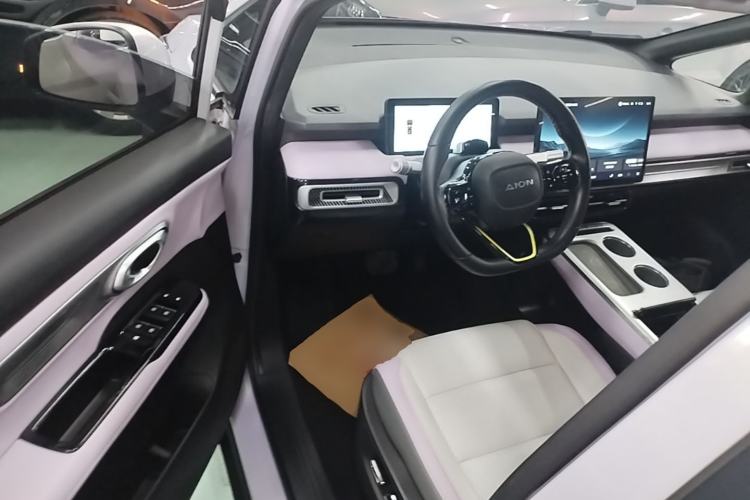 Used AION Y 2022 Plus 70 Tech Edition Driver Seat