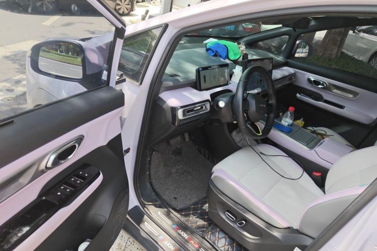 Used AION Y 2022 Plus 70 Smart Edition Driver Seat