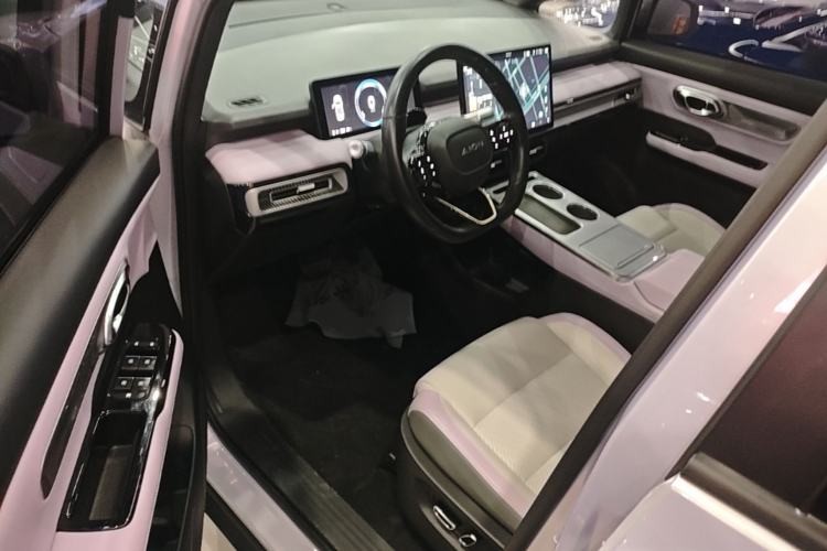 Used AION Y 2022 Plus 70 Tech Edition Driver Seat
