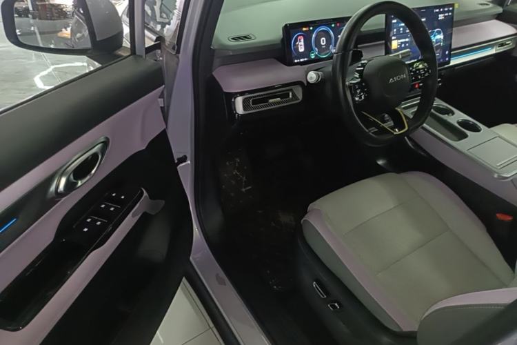 Used AION Y 2022 Plus 70 Tech Edition Driver Seat