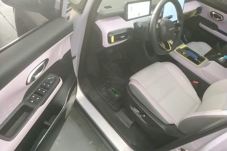 Used AION Y 2022 70 Intelligent Edition Lithium Iron Phosphate Driver Seat