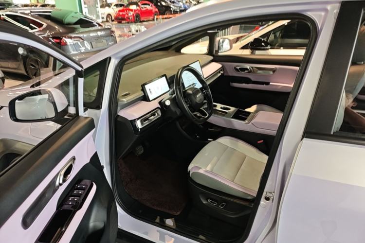 Used AION Y 2022 Plus 70 Tech Edition Driver Seat