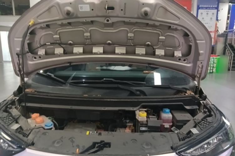 Used AION Y 2022 70 Intelligent Edition Lithium Iron Phosphate Engine Bay