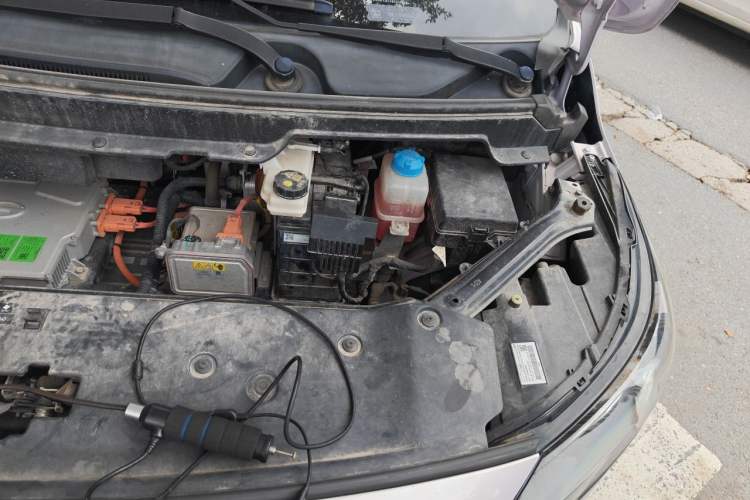 Used AION Y 2022 Plus 70 Smart Edition Engine Bay Left