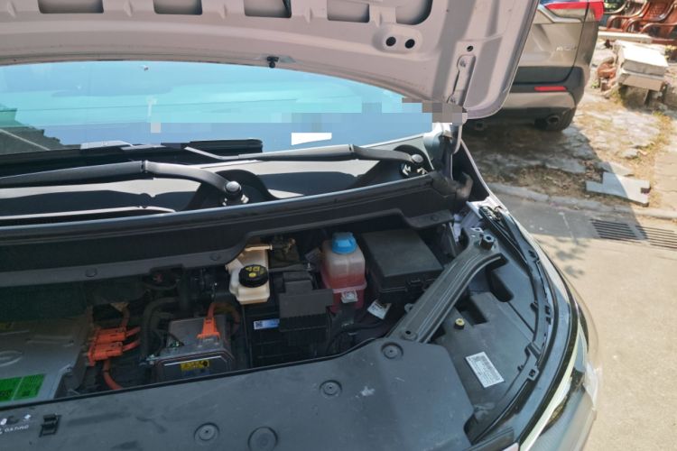 Used AION Y 2022 Plus 70 Smart Edition Engine Bay Left