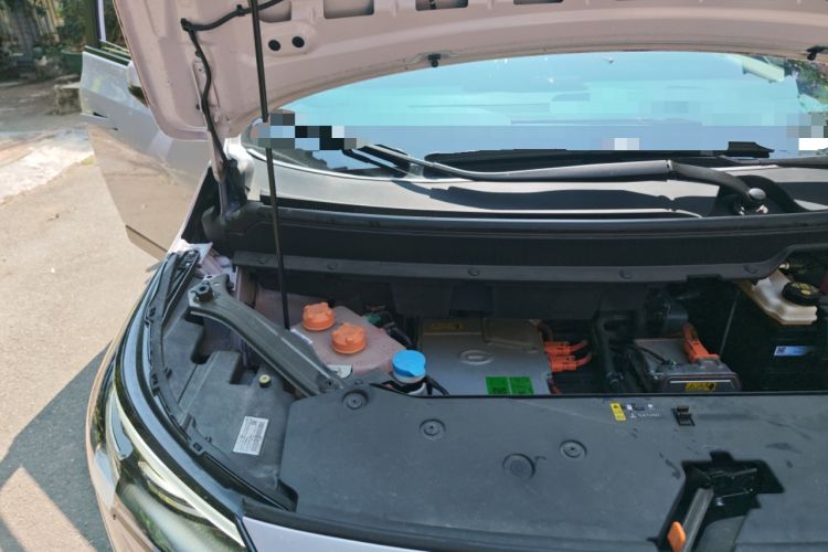 Used AION Y 2022 Plus 70 Smart Edition Engine Bay Right