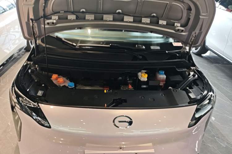 Used AION Y 2022 Plus 70 Tech Edition Engine Bay