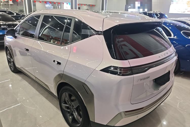Used AION Y 2022 Plus 70 Tech Edition Exterior 2