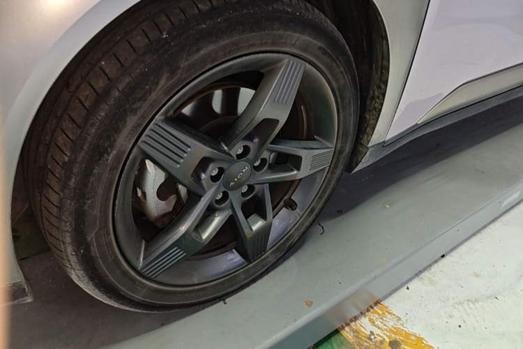Used AION Y 2022 Plus 70 Tech Edition Exterior 4