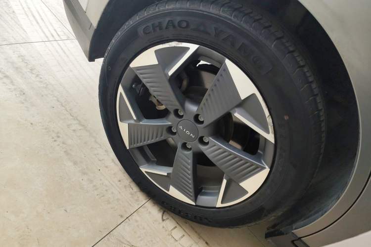 Used AION Y 2022 70 Intelligent Edition Lithium Iron Phosphate Exterior 5