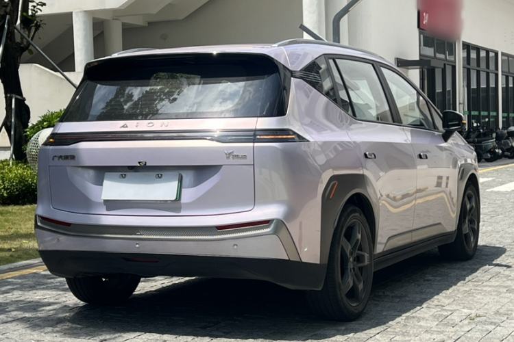 Used AION Y 2022 Plus 70 Tech Edition Exterior 5