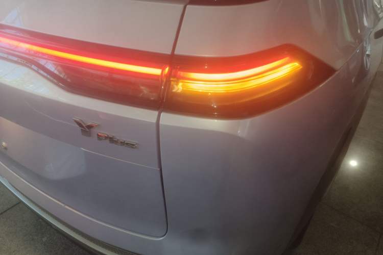 Used AION Y 2022 Plus 70 Smart Edition Exterior 6